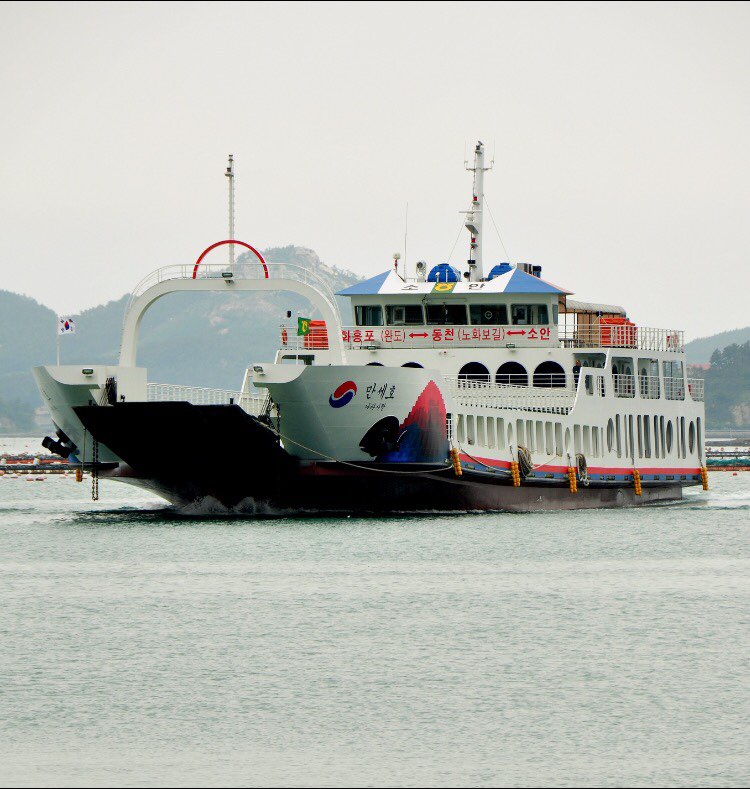 여객선을 이용하는 관광객들에게 깨끗하고 편안한 여객분위기 선사